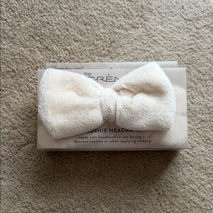 ✨3/$20 The Crème Shop Plushie Headband